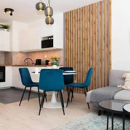 Chic206 Retreat: Modern 1br Gem With Balcony By Nw Apartman