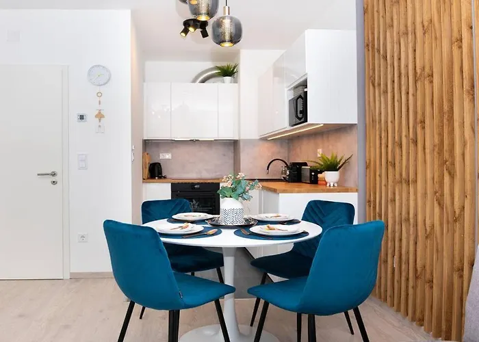 Chic206 Retreat: Modern 1br Gem With Balcony By Nw * Budapest
