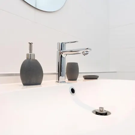 Chic206 Retreat: Modern 1br Gem With Balcony By Nw 公寓 *