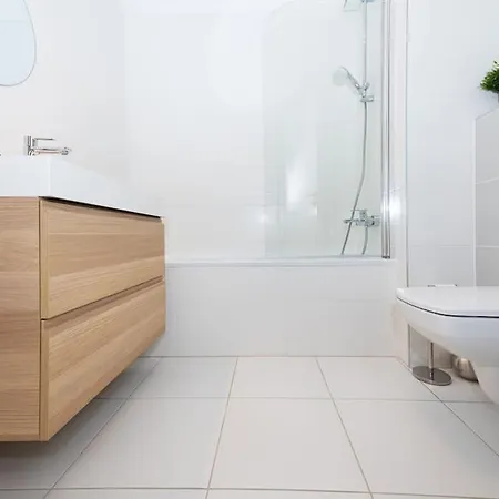 Chic206 Retreat: Modern 1br Gem With Balcony By Nw 公寓