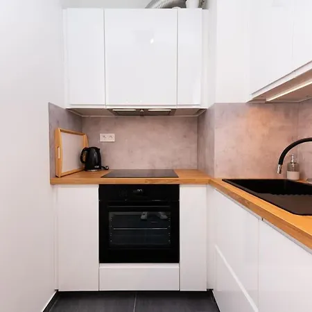 Chic206 Retreat: Modern 1br Gem With Balcony By Nw *